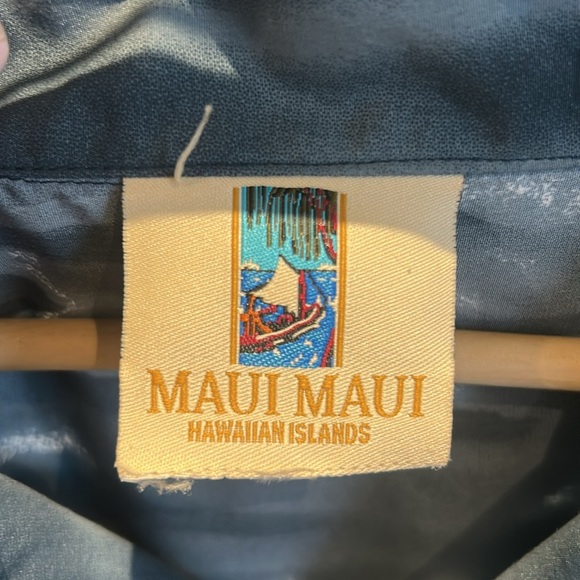 Maui Maui Hawaiian Islands Button Down Short Sleeve Hawaiian Shirt - Picture 10 of 13